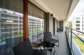 Very Berry - Bukowska 18c - apartament with balcony and garage - check in 24h, Poznań